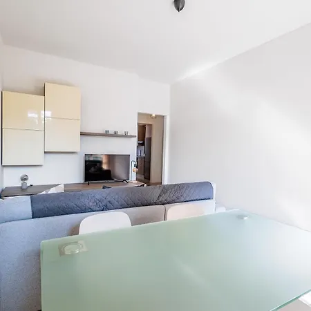 Guesthost - La Terrazza Di Mamma Apartament *